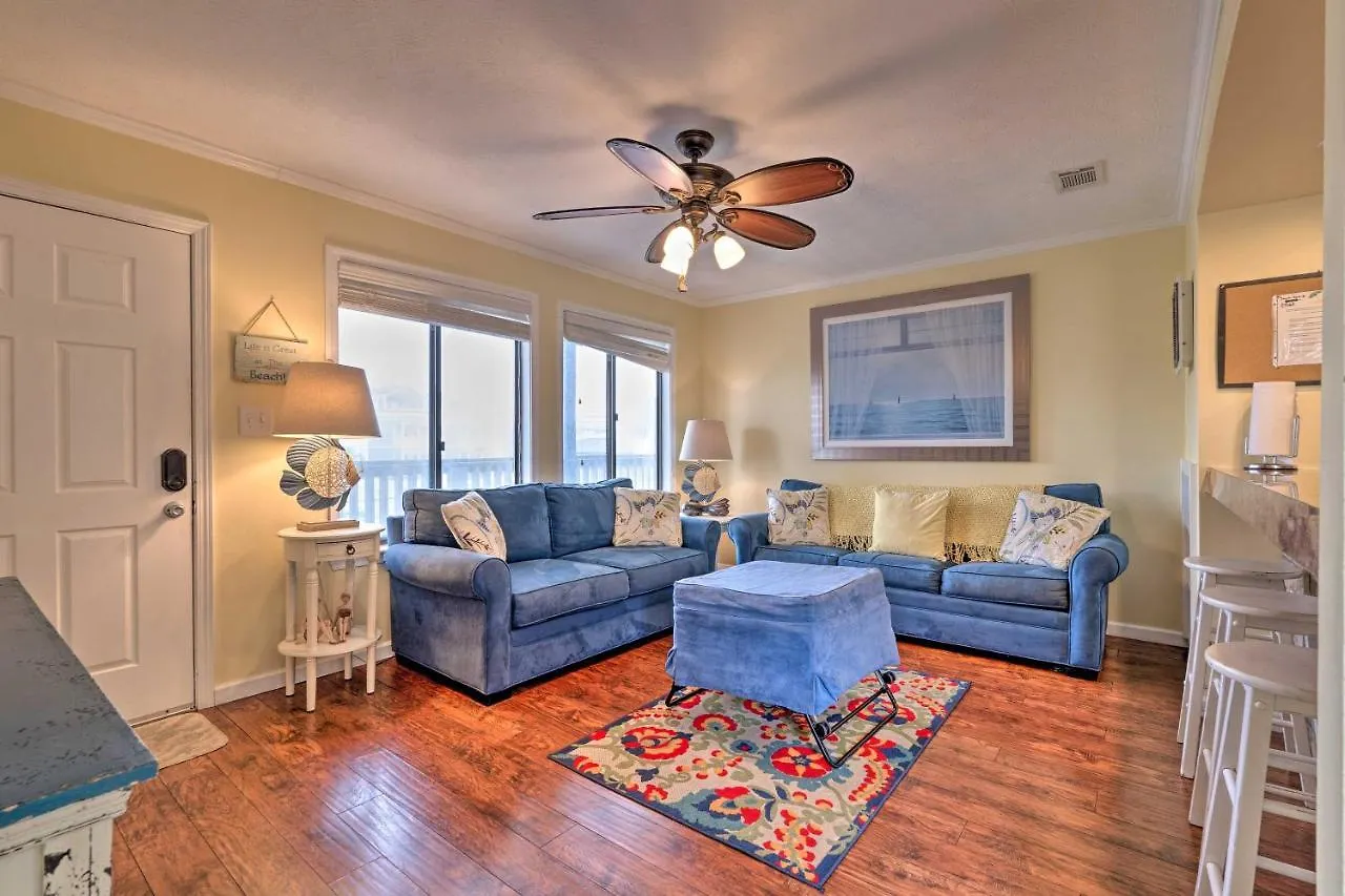 Convenient Pcb Condo With Pool Access Walk To Beach Panama City Beach 0*,