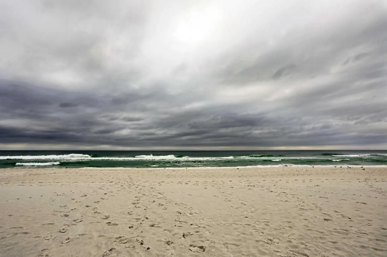 Convenient Pcb Condo With Pool Access Walk To Beach Panama City Beach